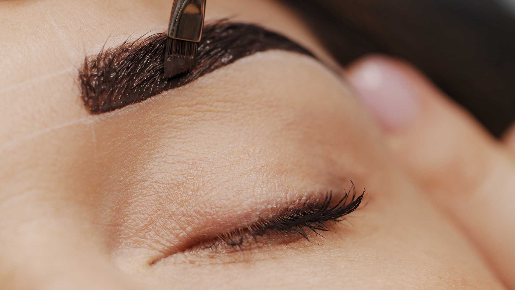 Eyebrow Tinting: A Simple Way to Achieve Fuller, Defined Brows